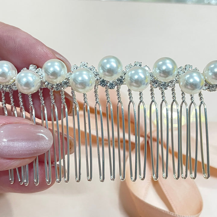 silver and pearl simple hair comb