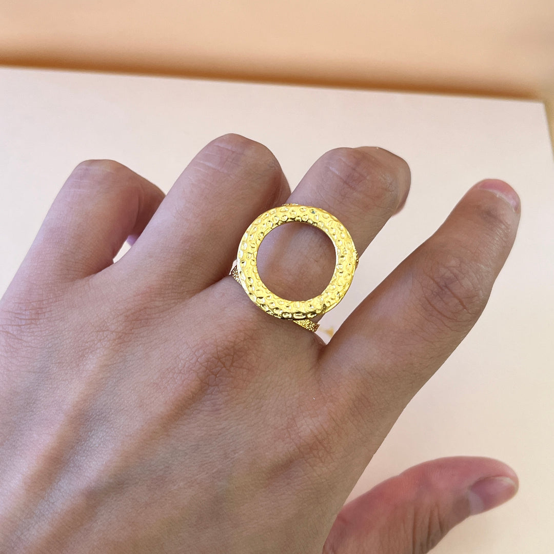 Round gold handmade set