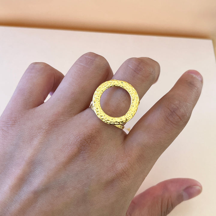 Round gold handmade set