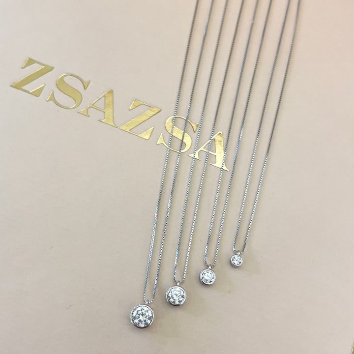 Silver round zircone set