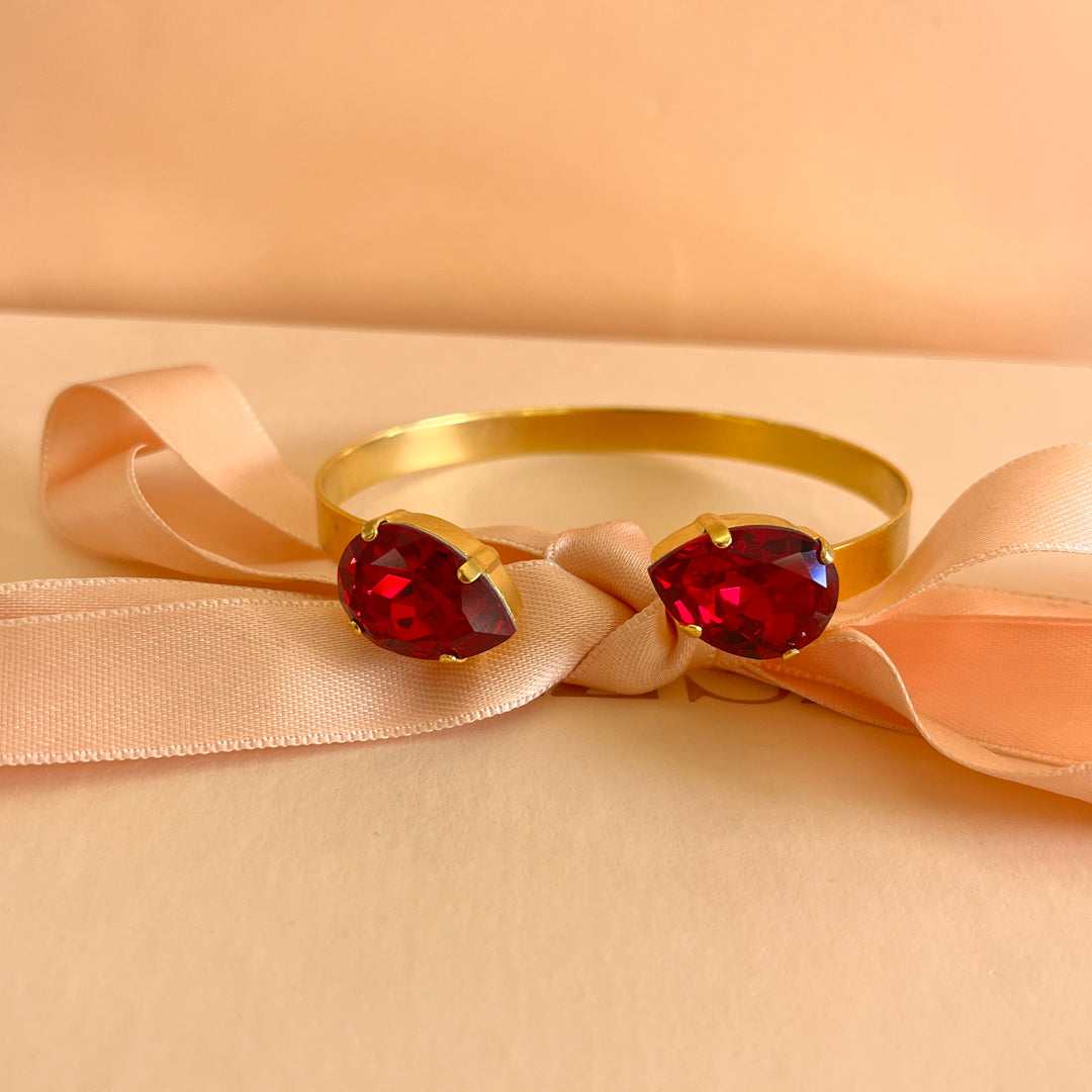 Red teardrop Swarovski crystals bangle
