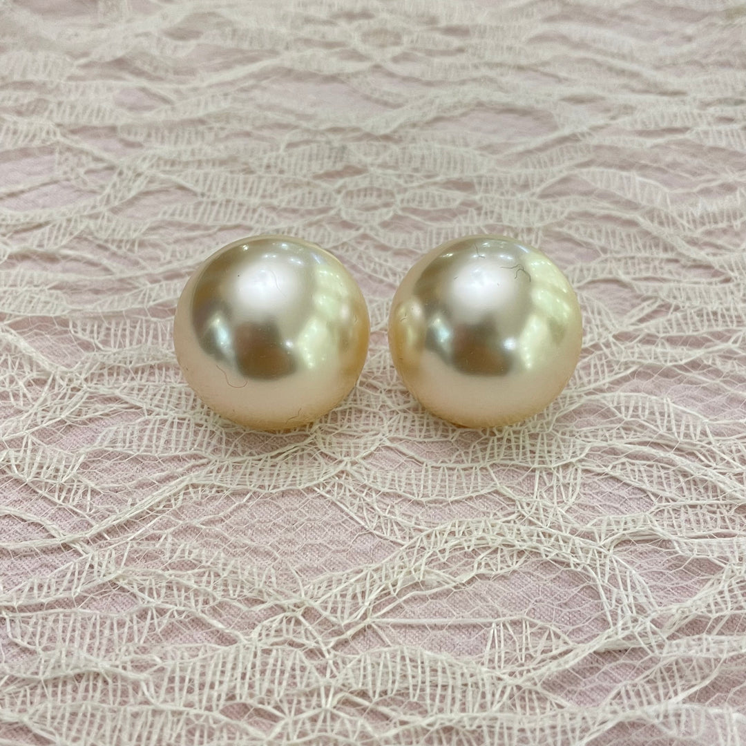 Half ball pearls clips earrings