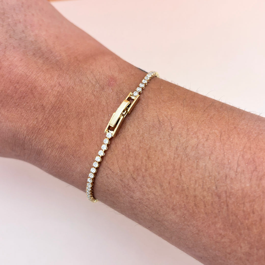 Thin tennis bracelet
