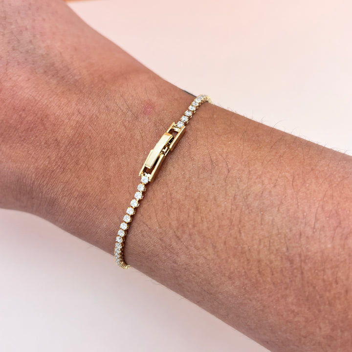 Thin tennis bracelet