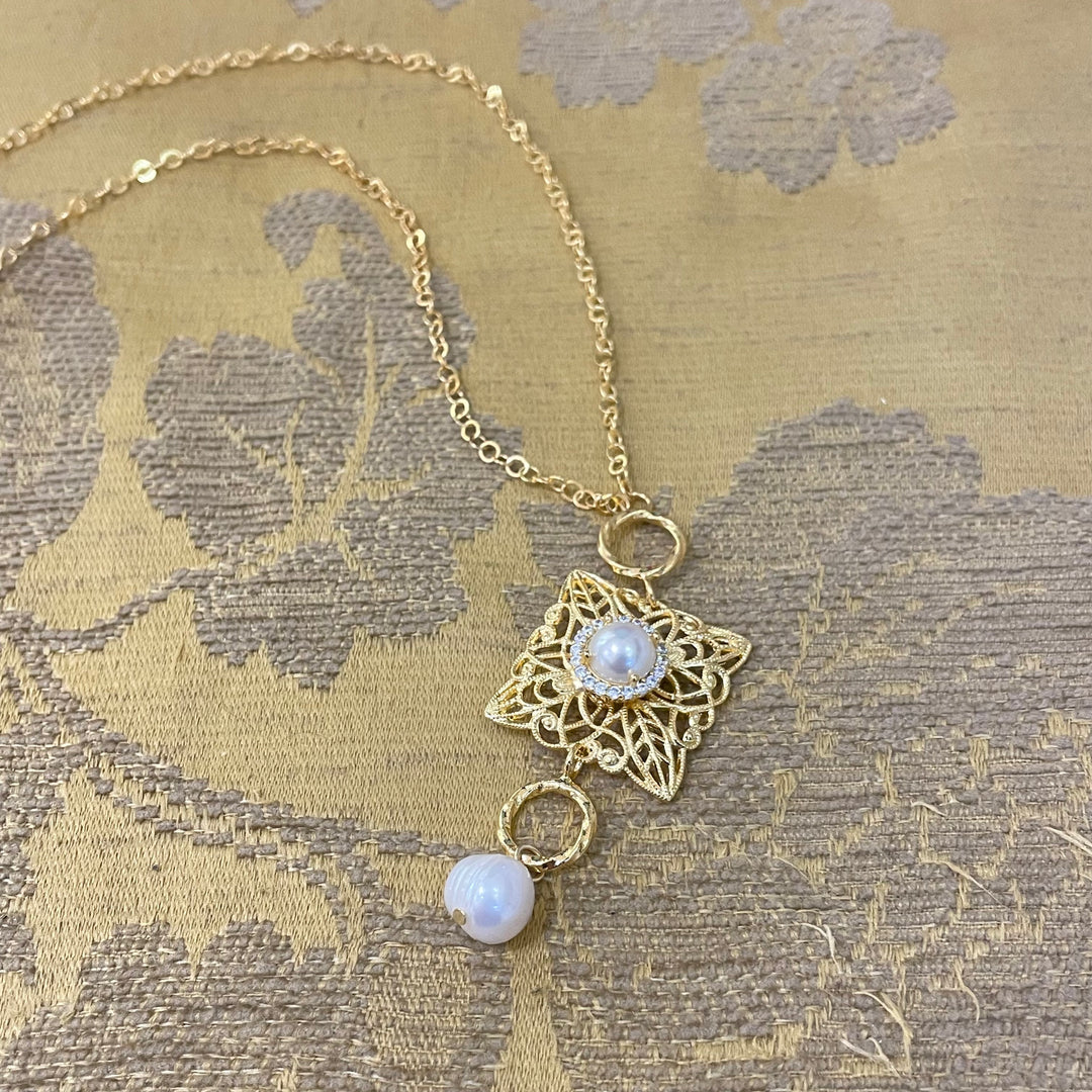 Elegant handmade pearls set