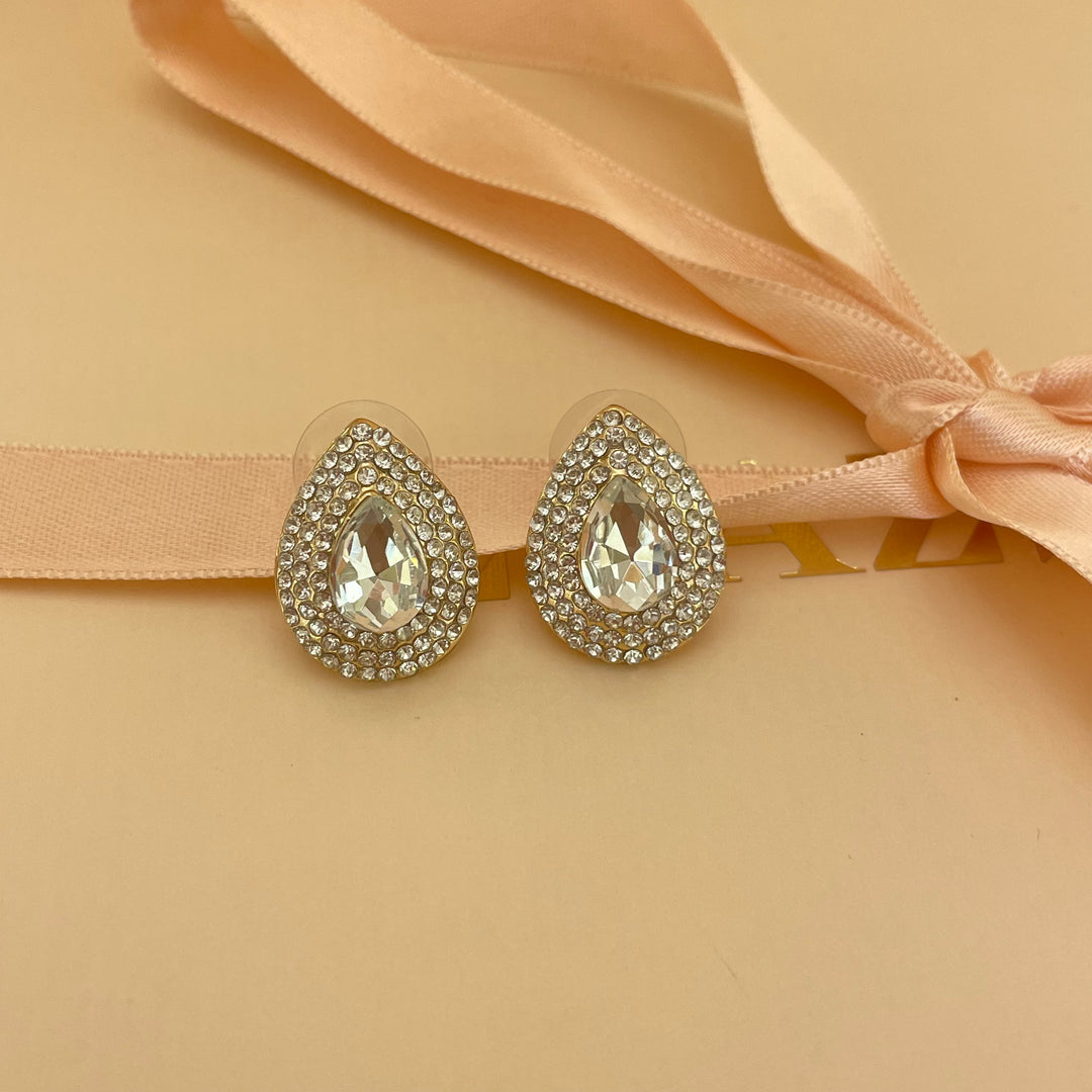 Teardrop studs