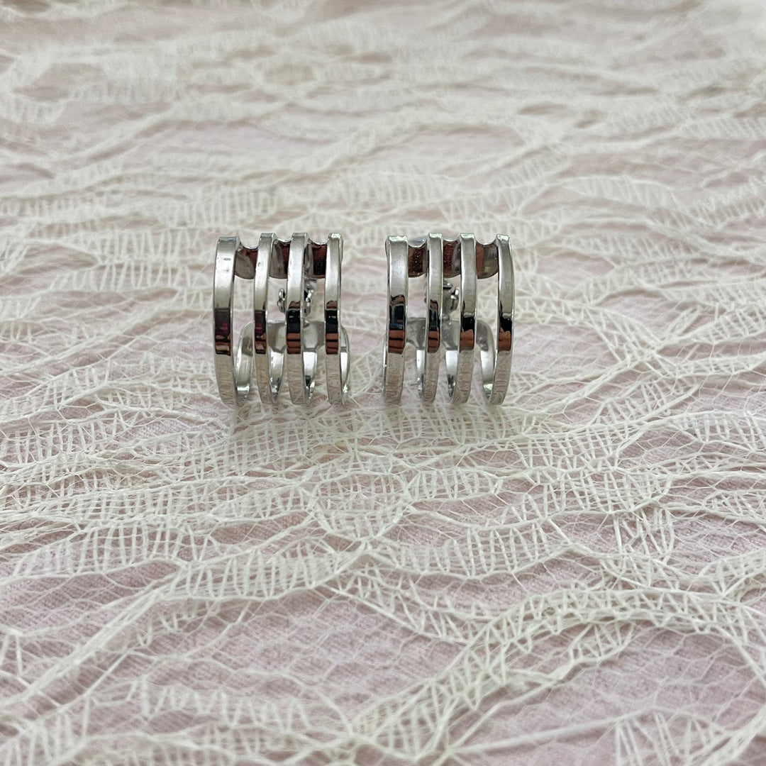 Basic silver clips earrings
