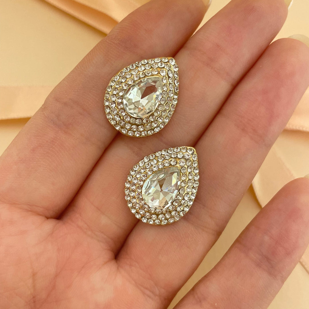 Teardrop studs