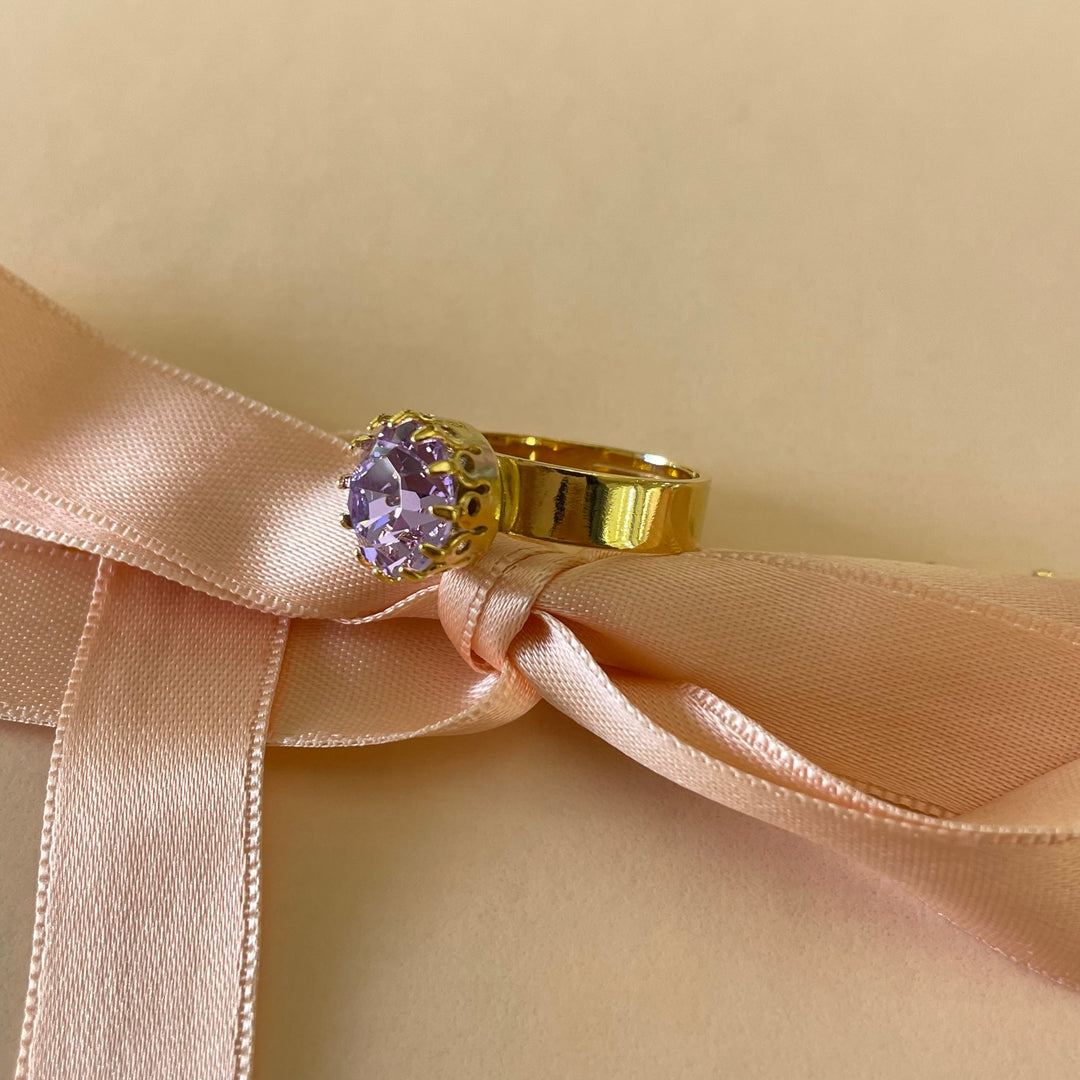 Lilac Preciosa crystals gold plated Ring