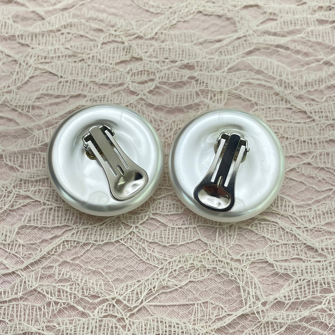Button pearls clips earrings
