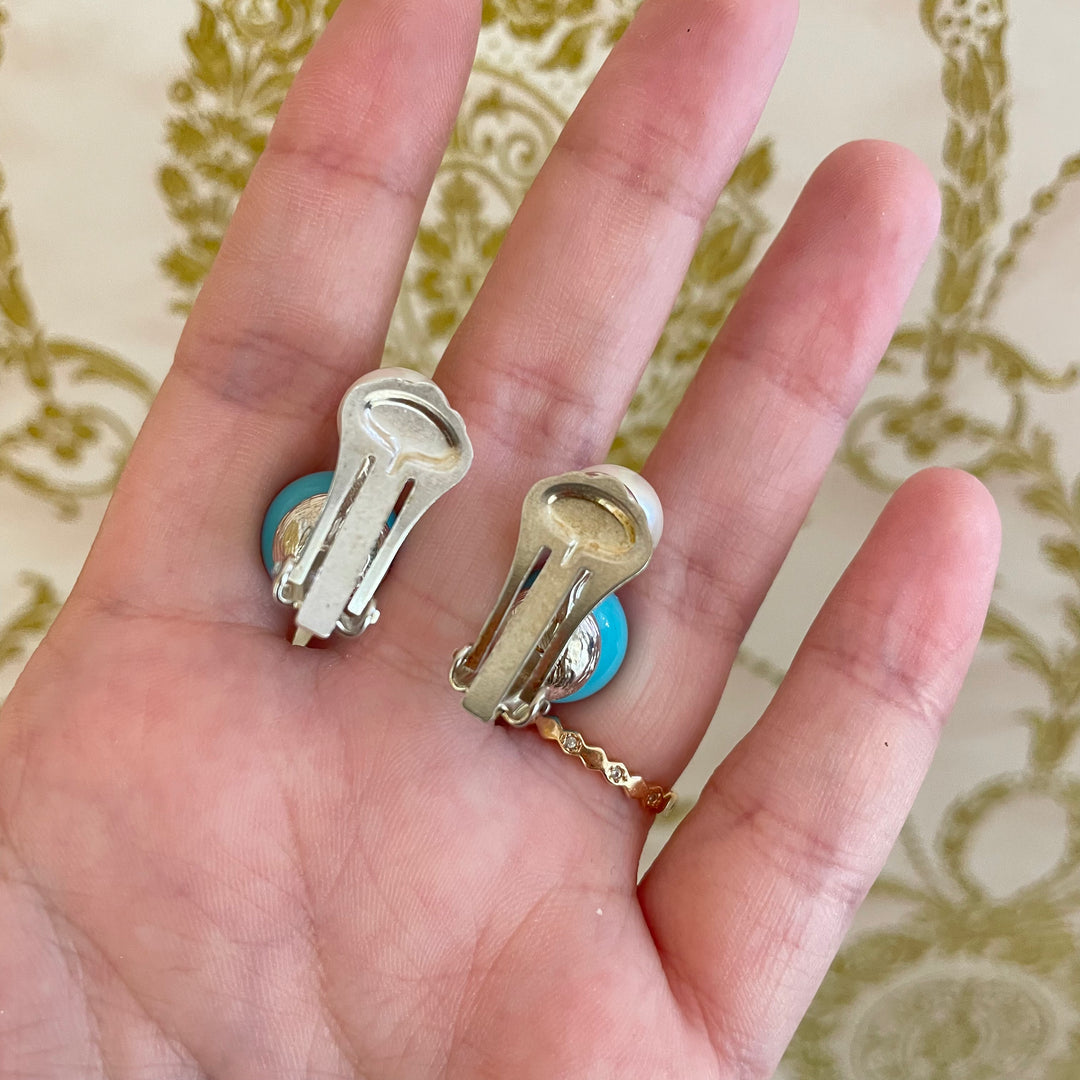 Turquoise and pearl clips earrings
