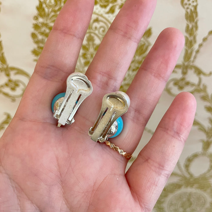 Turquoise and pearl clips earrings