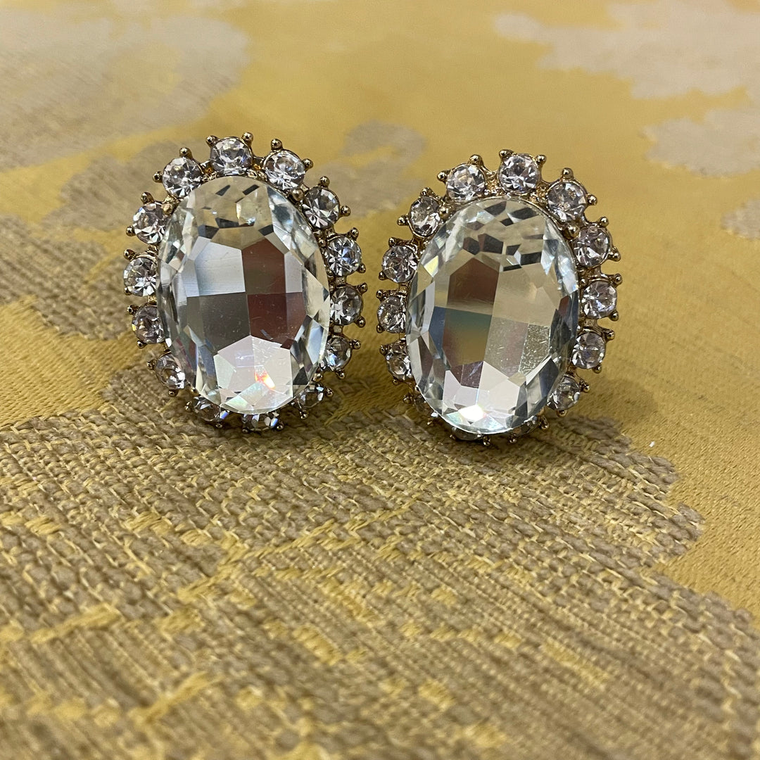 Oval stone gold clips earrings