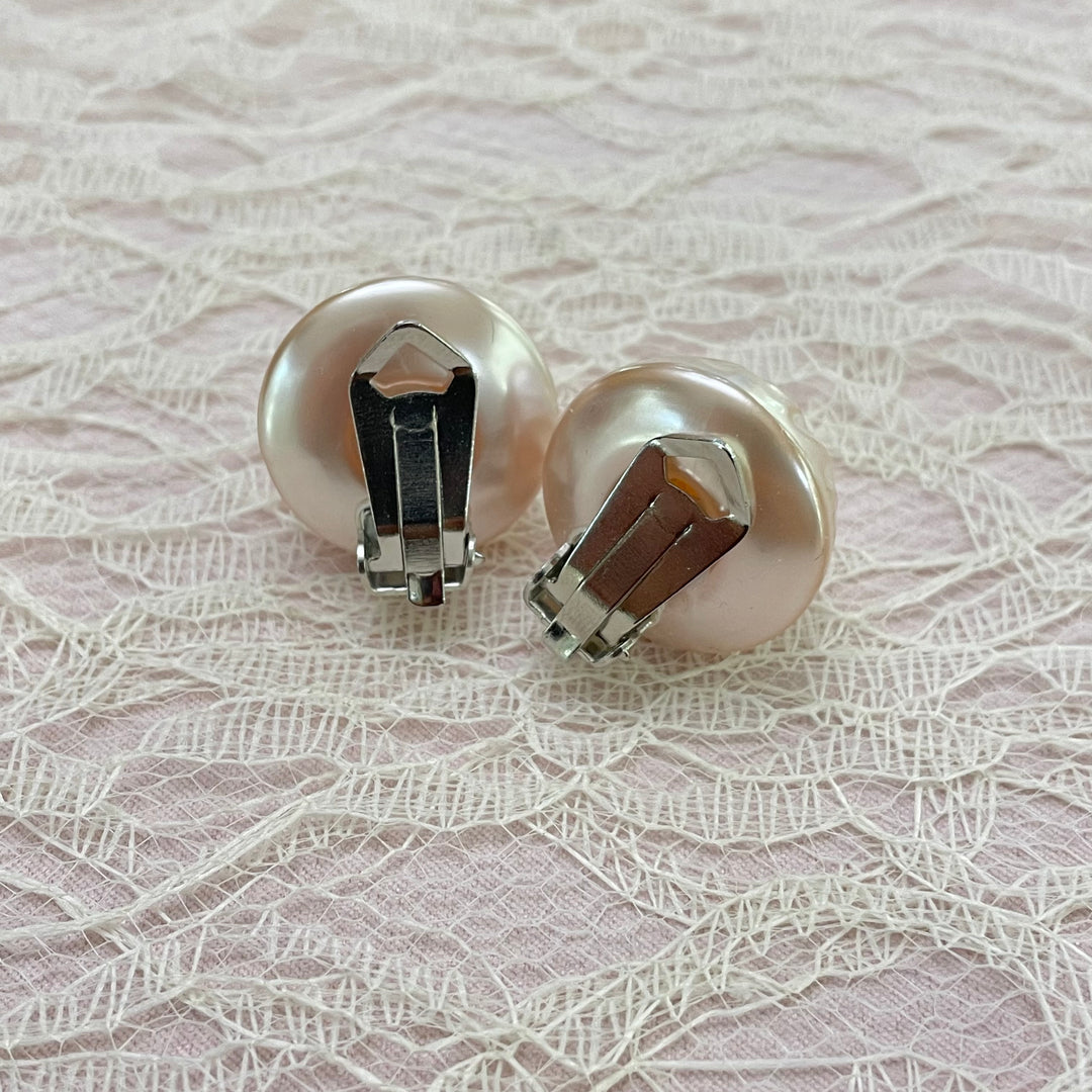 Pink half ball pearl clips earrings