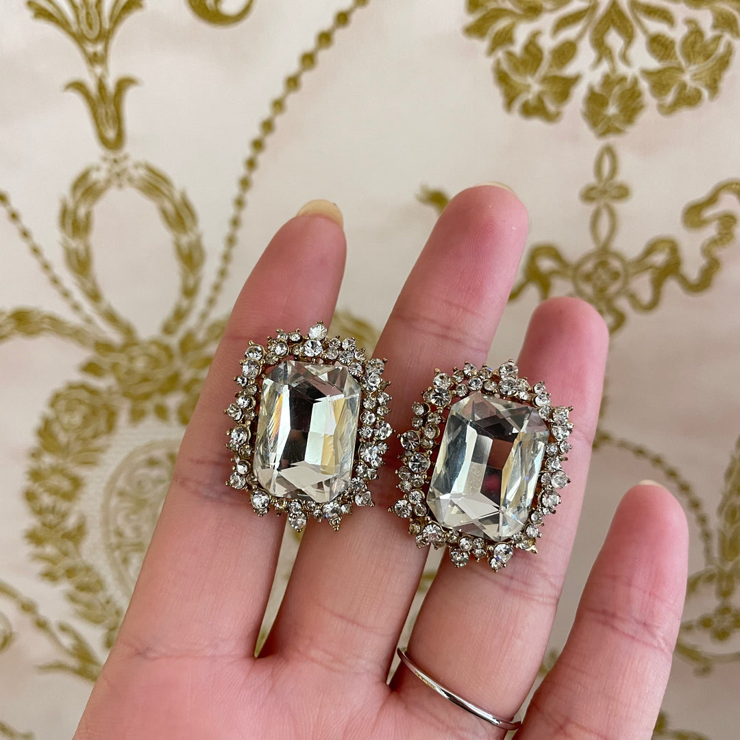 Big stone gold clips earrings