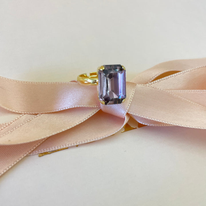 Mauve rectangular preciosa crystals set