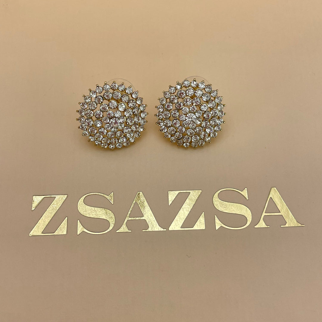 Studs earrings