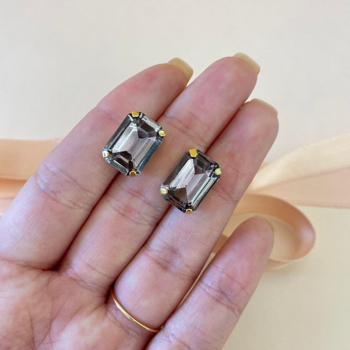 Mauve rectangular preciosa crystals set