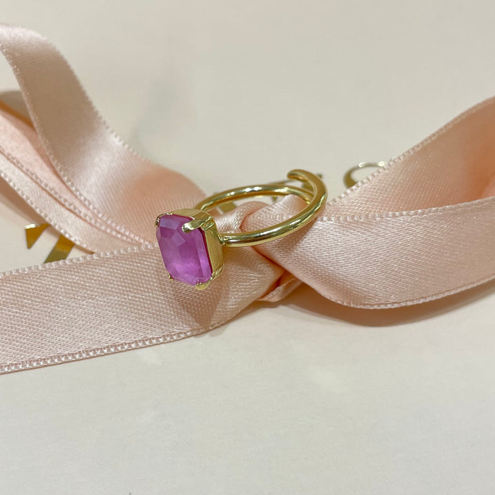 Fuchsia rectangular ring