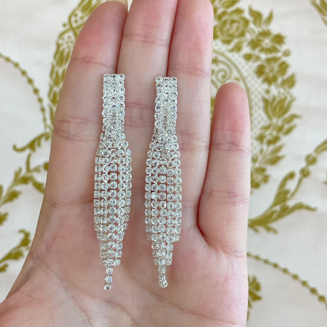 Elegant fringe earrings