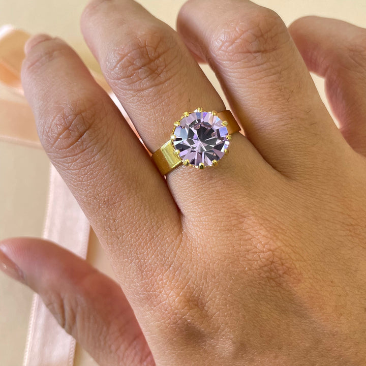 Lilac Preciosa crystals gold plated Ring