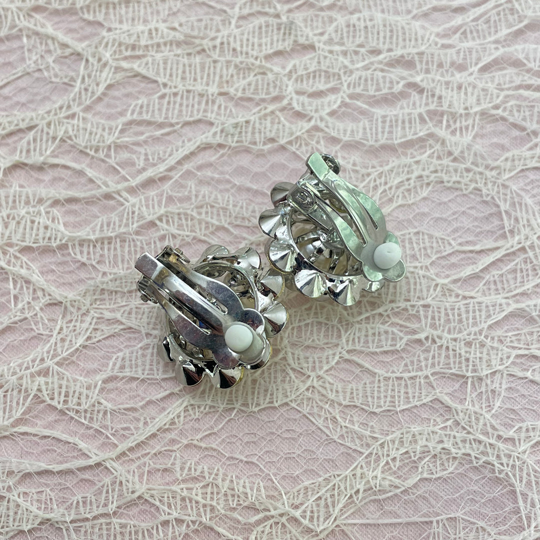 Flower pearl silver clips earrings