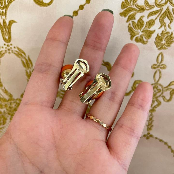 Coral zircone clips earrings large