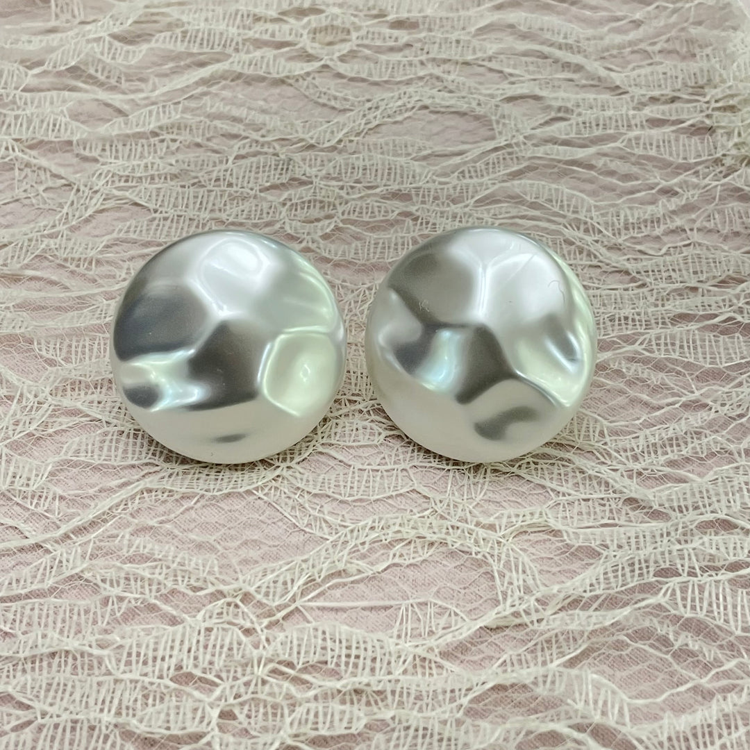 Button pearls clips earrings