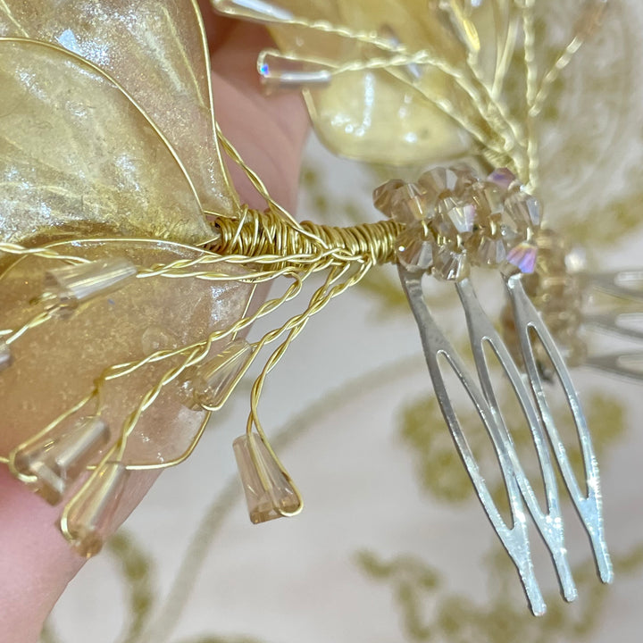 Gold hair vine with comb