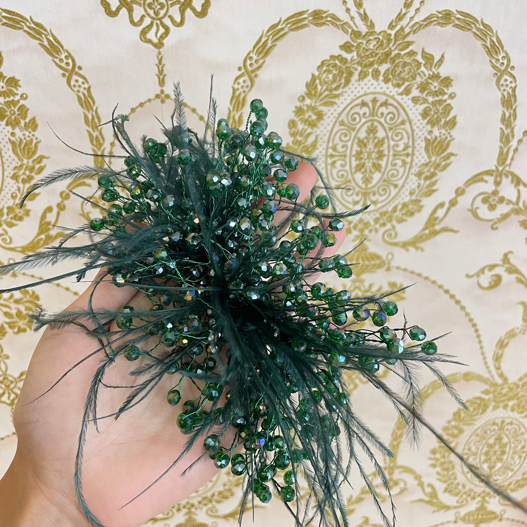 Green feathers headpiece