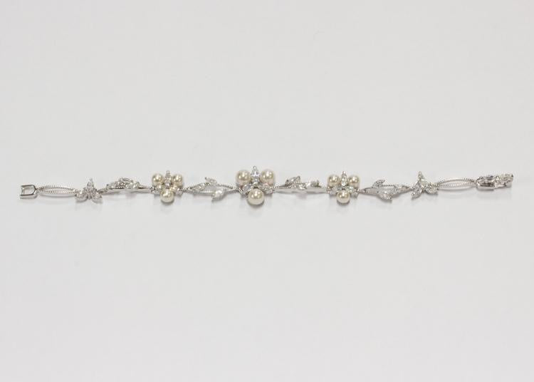 Classic Cubic zircone with pearls set