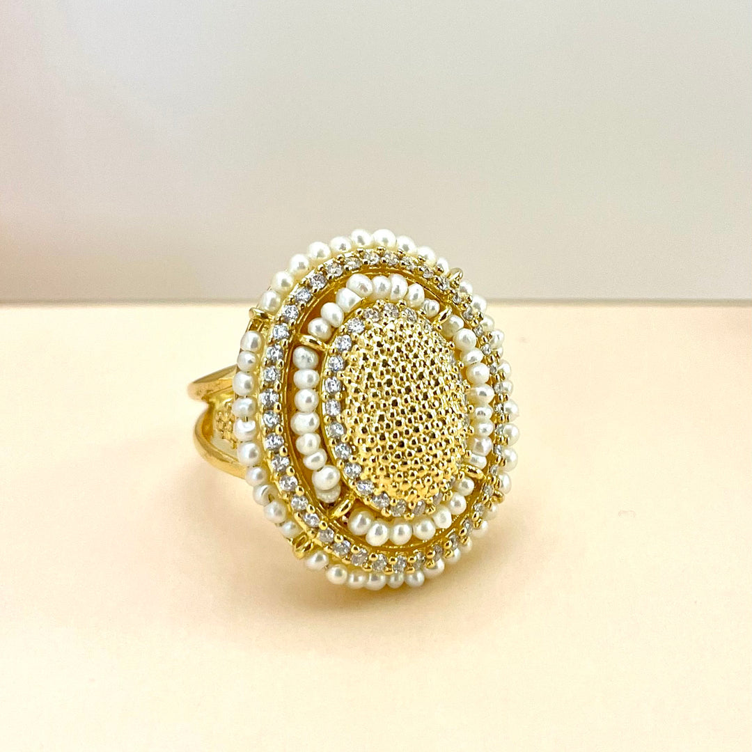 Gold Set with fresh water pearls