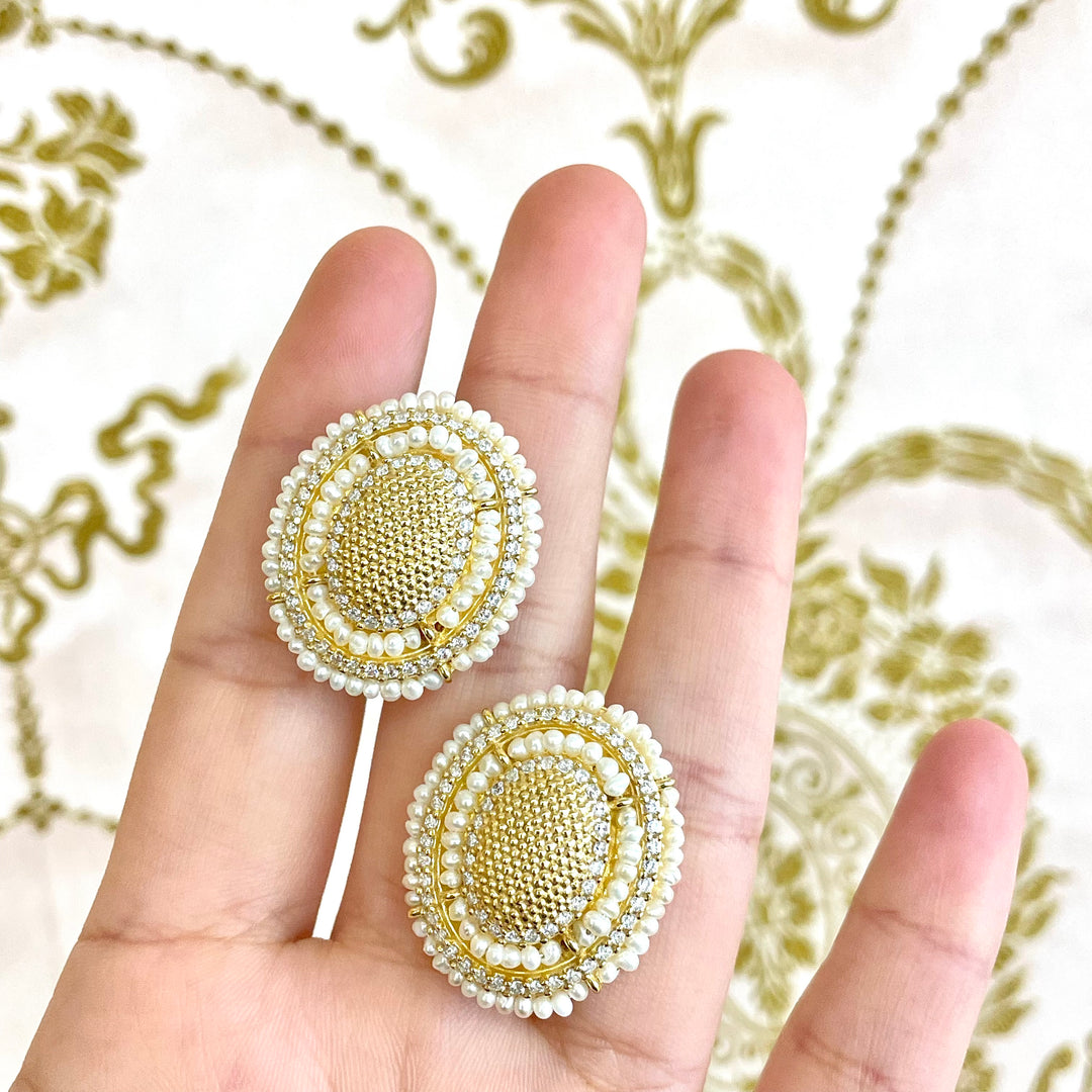 Gold Set with fresh water pearls