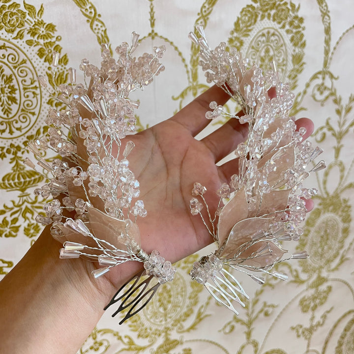 Light pink hair vine with comb