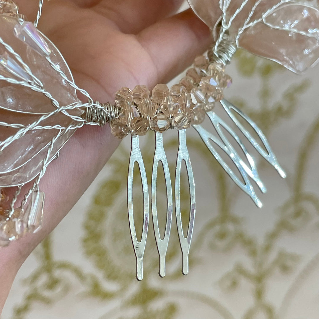 Light pink hair vine with comb