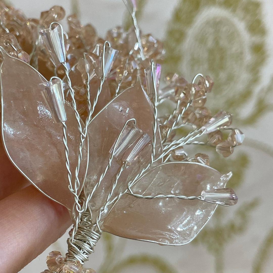 Light pink hair vine with comb