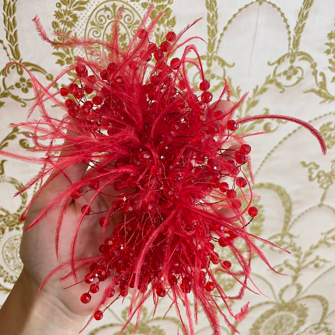 Light red feathers headpiece