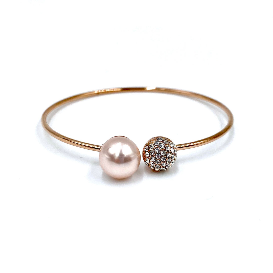 Elegant rose gold and pink pearl set