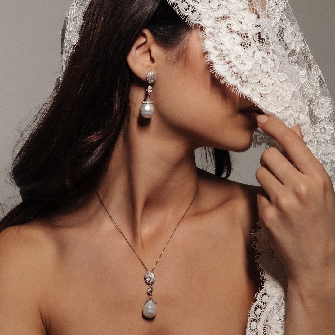 Silver and Pearl Set