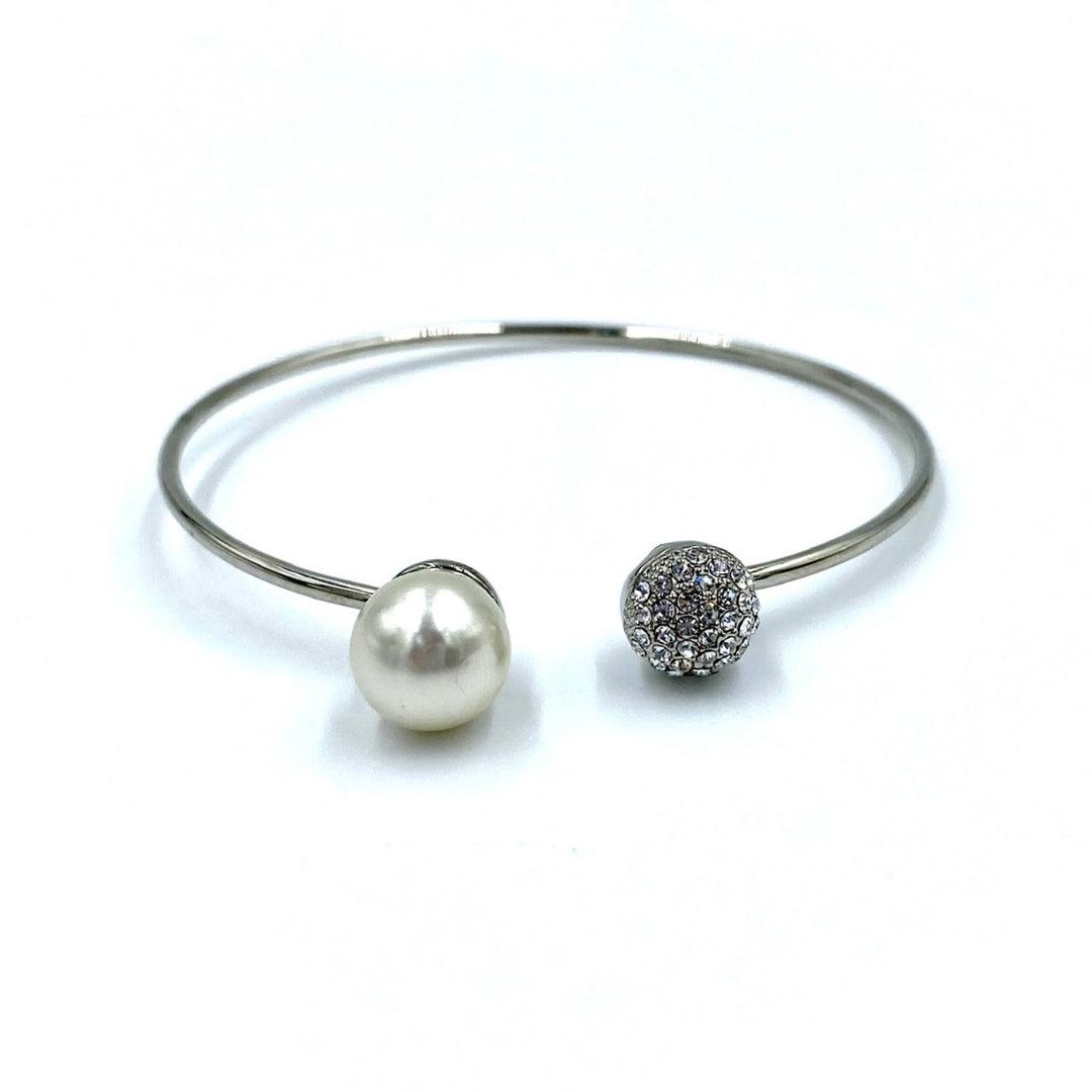 Elegant cream pearl & silver set