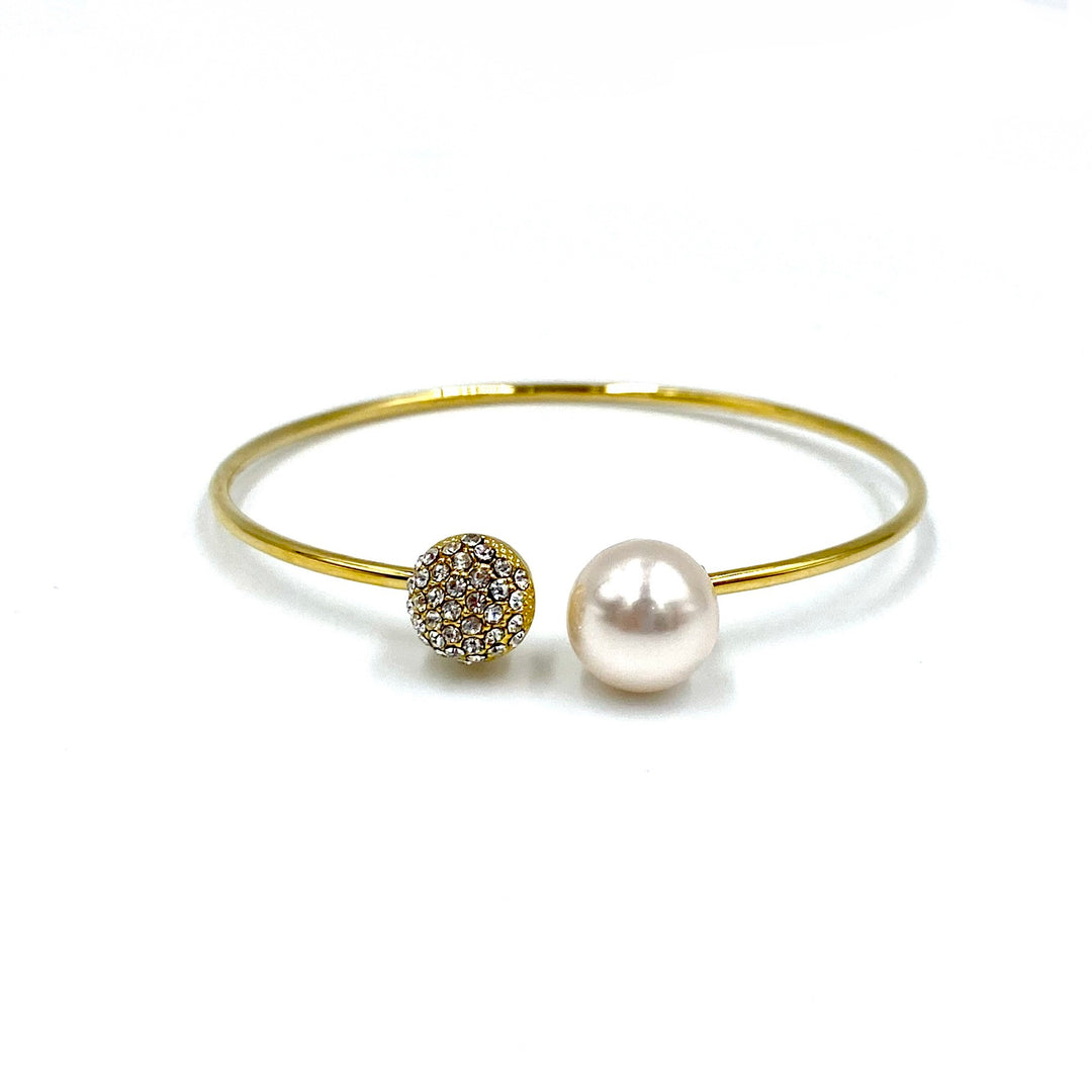 Elegant cream pearl & gold set