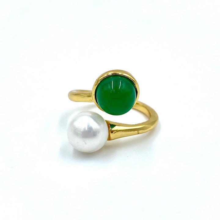 ELEGANT green and PEARL SET