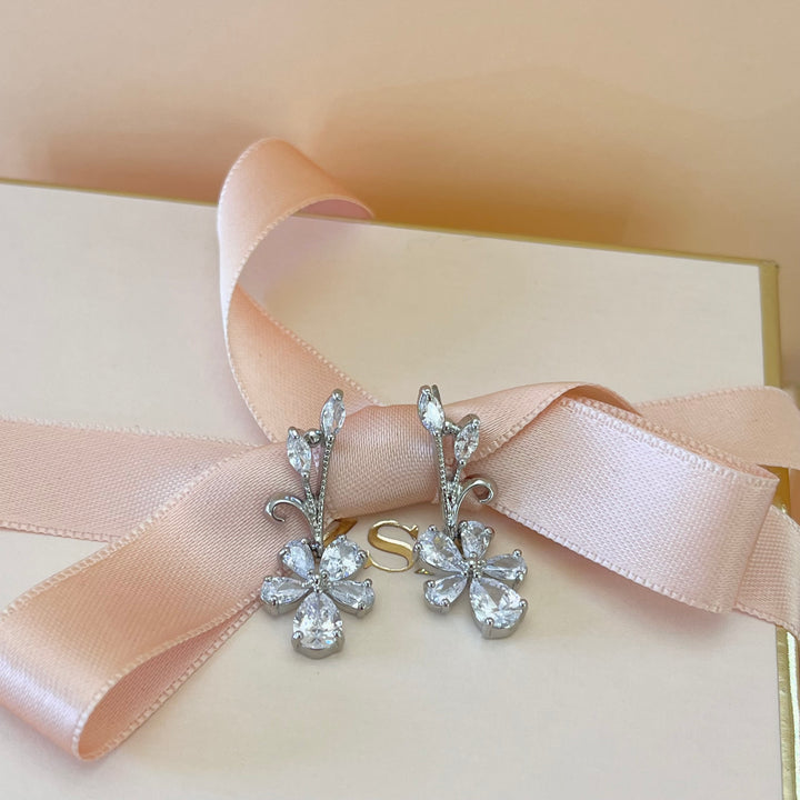 Silver zircone earrings