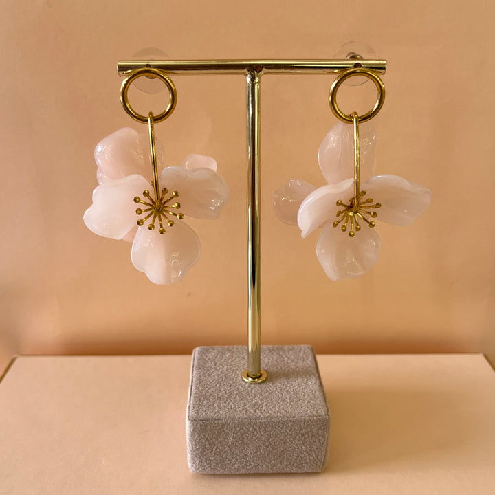 flower resin earrings