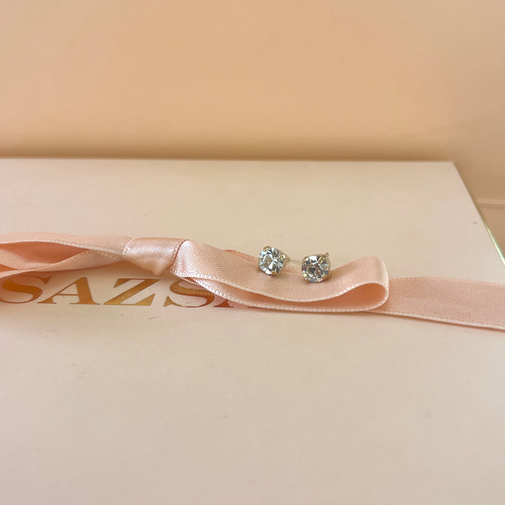 Preciosa crystals round gold plated solitarie studs