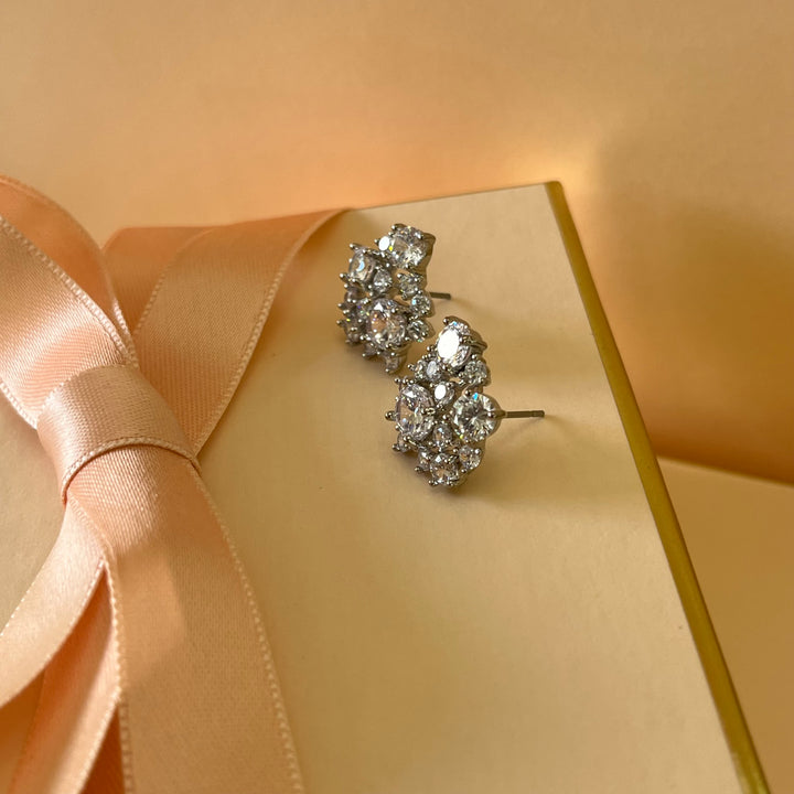 Silver zircone studs