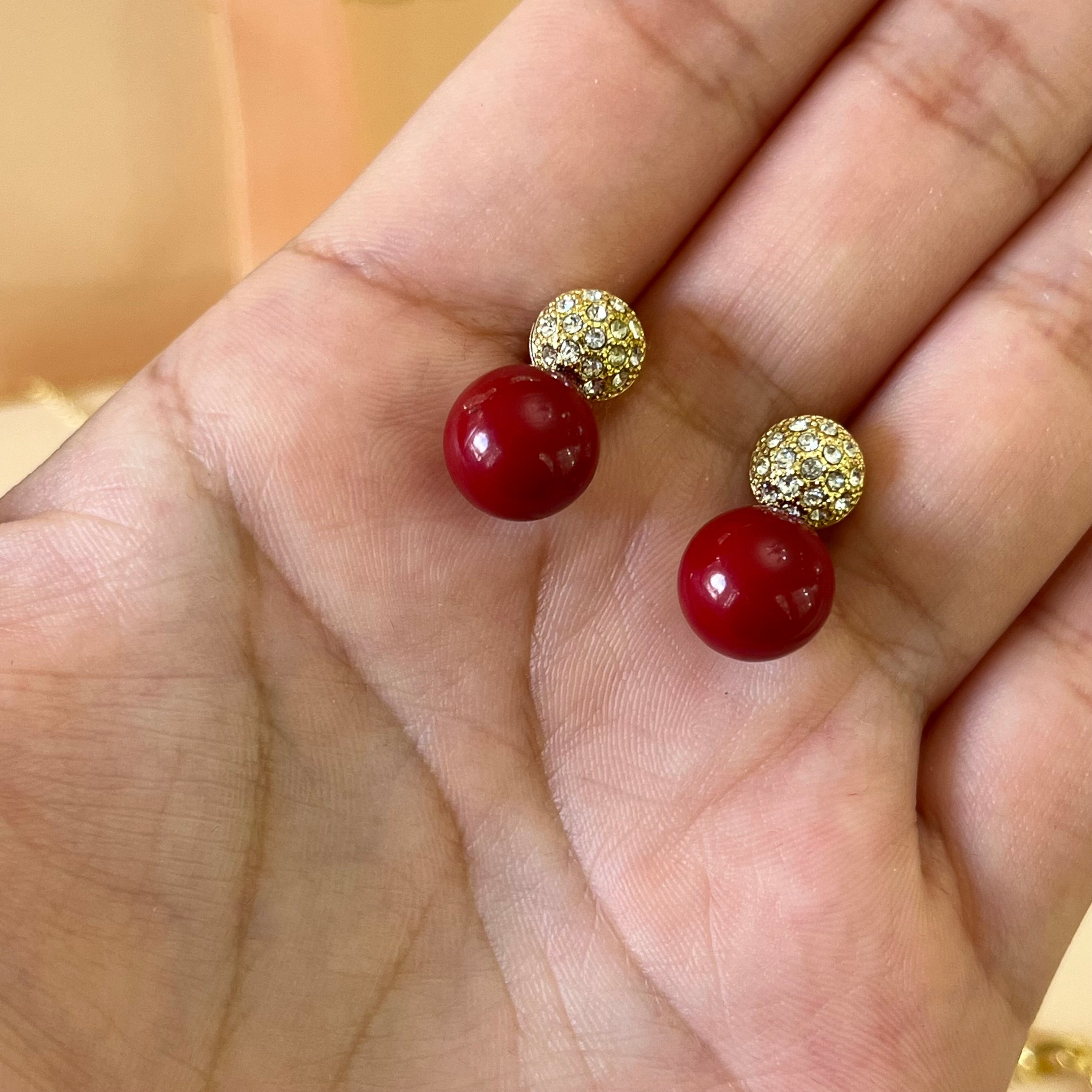 Red pearl ball set