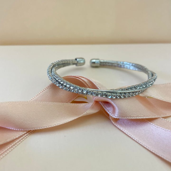 Dainty bangle
