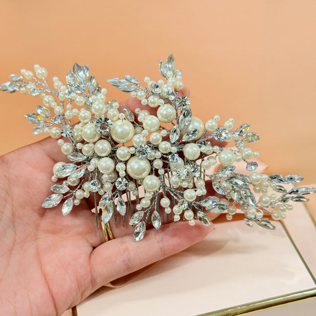 Rhinestone marquise & cream pearls silver comb