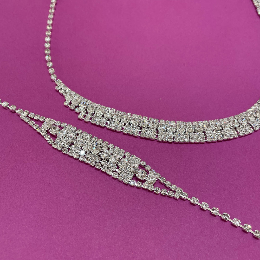 Elegant set